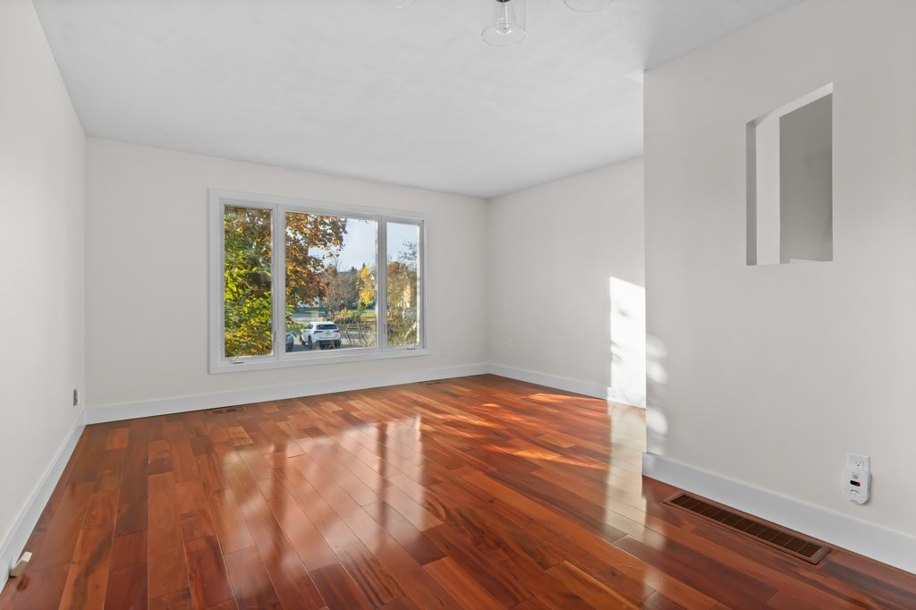 34 Balmoral Court, Unit #1